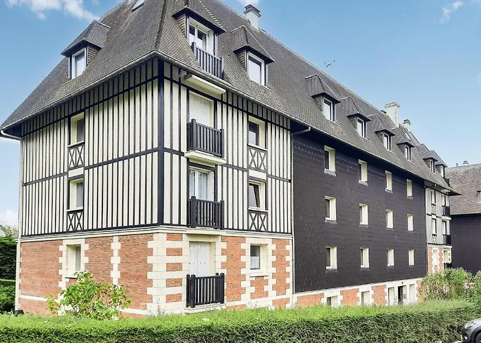 Stunning In Apartamento Trouville-sur-Mer